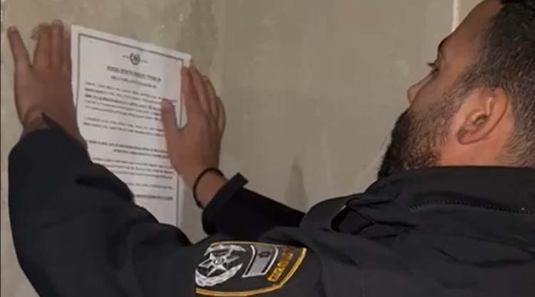 צו סגירה למבנה בו הועסק המחבל