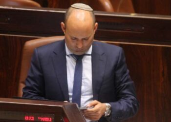 מבוכה לבנט: התכתבויות ומידע אישי מהסלולר הודלף ברשת