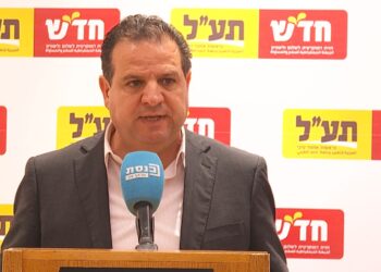 על רקע חוק הגיוס ח”כ עודה מבהיר: רוצים לסבך את הממשלה