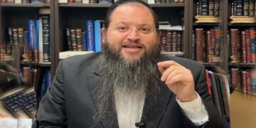 רב הסגולות: לשים פתק מתחת לחנוכייה – זה מטומטם