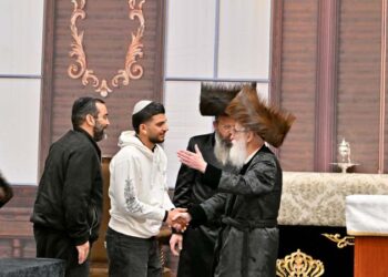 פדוי השבי הגיע להודות לאדמו”ר מויז’ניץ