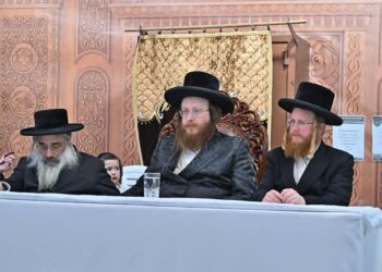 ימי החנוכה בחצר הקודש ספינקא בית שמש