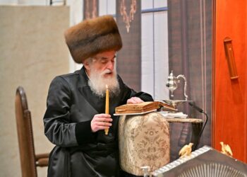 חנוכה בחצר הקודש ויזניץ