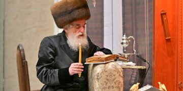 חנוכה בחצר הקודש ויזניץ