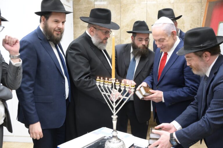 נתניהו לחב"דניקים: רואים את הגדולה שלכם