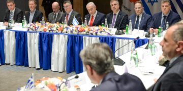 רה”מ בפסגת המדינות כיוון לארדואן: הפנטוז להקמת אימפריה לא יקרה