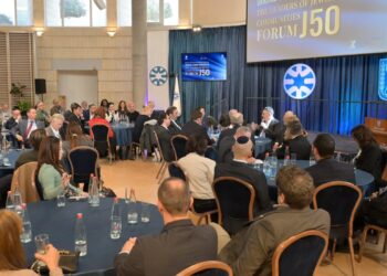 שר החוץ לקהילות היהודיות בעולם: עלו לארץ