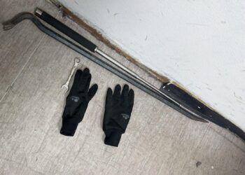 בני ברק: פרץ לבית הכנסת עם לום ואלה