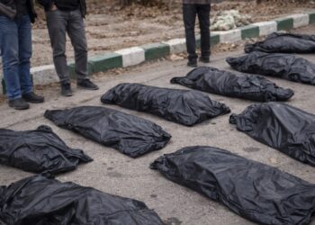 ממדי טבח השלטון במפגינים מתחיל להיחשף: עשרות אלפי הרוגים