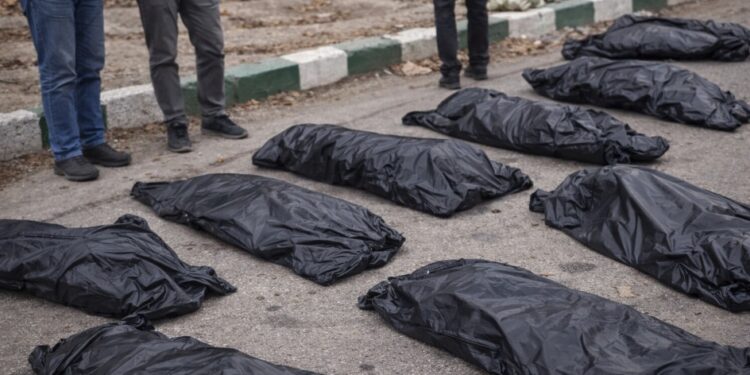 ממדי טבח השלטון במפגינים מתחיל להיחשף: עשרות אלפי הרוגים