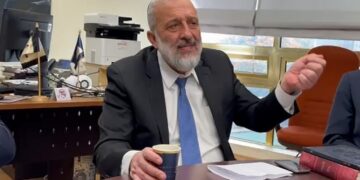 דרעי תוקף: הכסף של קפלן הוא מממן את הפאשקווילים בתוכנו