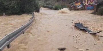 צפו: סכר בית זית עלה על גדותיו