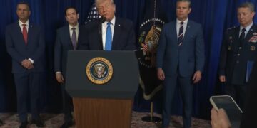 טראמפ קיים מסיבת עיתונאים לאחר תפיסתו של נשיא ונצואלה מדורו