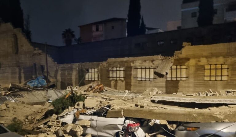 פגעי מזג האוויר: חומת היקב קרסה