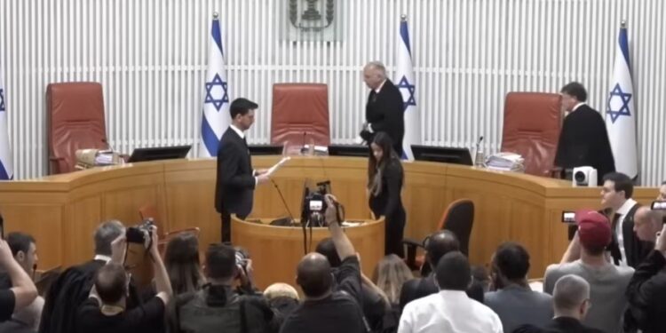 בג”צ ביטל את הדיון שתוכנן ליום חמישי בנושא פיטורי בן גביר