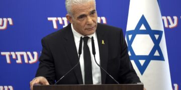 לפיד בראיון: “בממשלת השינוי היה גורם שלא רצה לגייס חרדים”