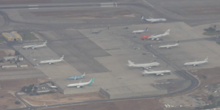 עיכובים בהמראות ונחיתות בישראל בשל סגירת המרחב האווירי של יוון