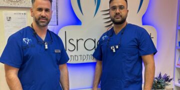 מעבר לכיסא הטיפולים: הסיפור האנושי שמאחורי מרפאת “ישראל דנט”