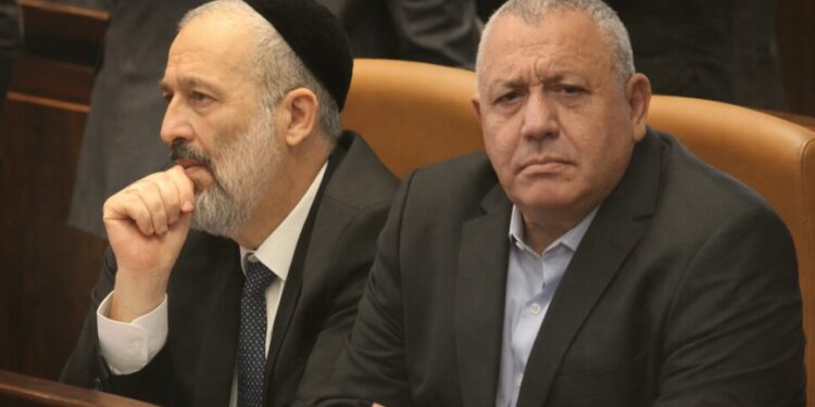 דרעי לאייזנקוט: מאוכזב מימך – ירדת לשפל, תסיים כמו לפיד