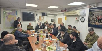 מפקד פיקוד העורף ביקר בעיריית בני ברק