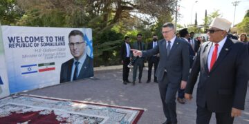 תחת חשאיות שר החוץ גדעון סער קיים ביקור מדיני בסומלילנד