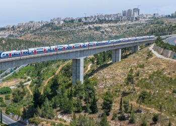 הרכבת מתרחבת עם קרונות ומוסיפה 40 אלף מקומות ביום
