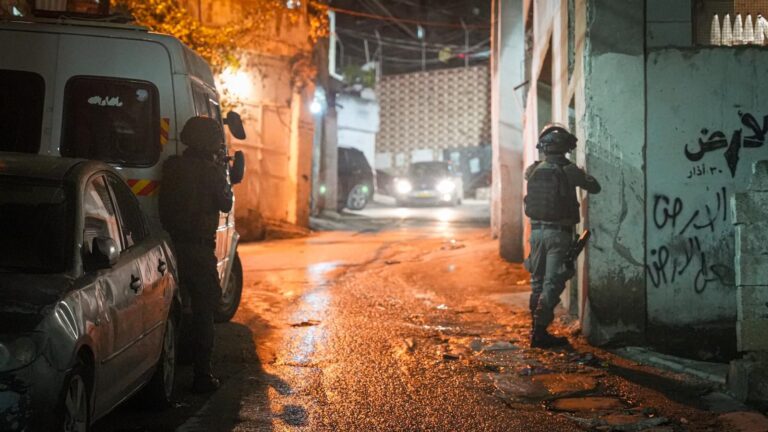 המשטרה פשטה על מחנה הפליטים שועפט במסגרת מבצע 'מגן הבירה'