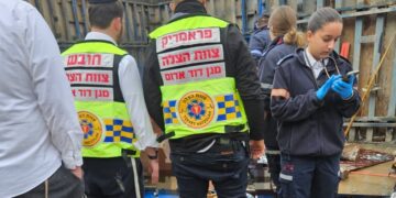 פועל נהרג מחפץ כבד שנפל עליו ברחוב המורה יעקב