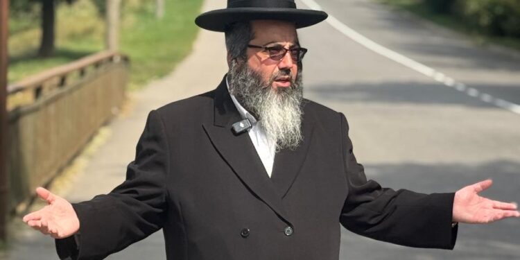 אומן: הרב ג’אן קורה שלא להגיע בעת הזו