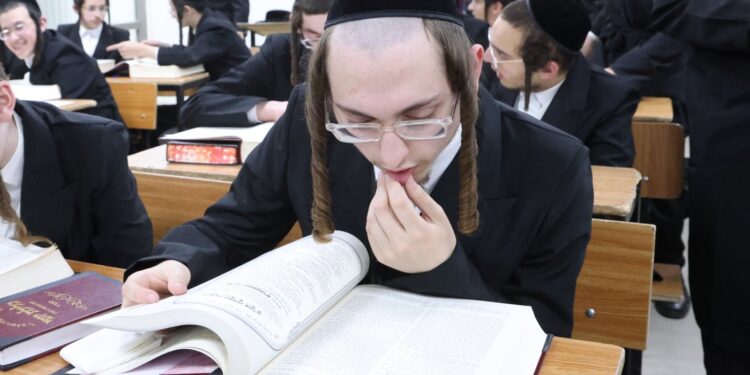 ההרוג בתאונת האוטובוס – הבחור נפתלי צבי קרמר ז”ל