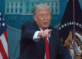 צפו: כשטראמפ נשאל ע”י הכתב החרדי והשיב: “אלוקים מאוד גאה בי”