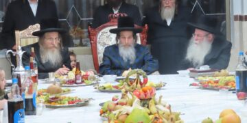 חמשה עשר בשבט בחצר הקודש אונגוואר