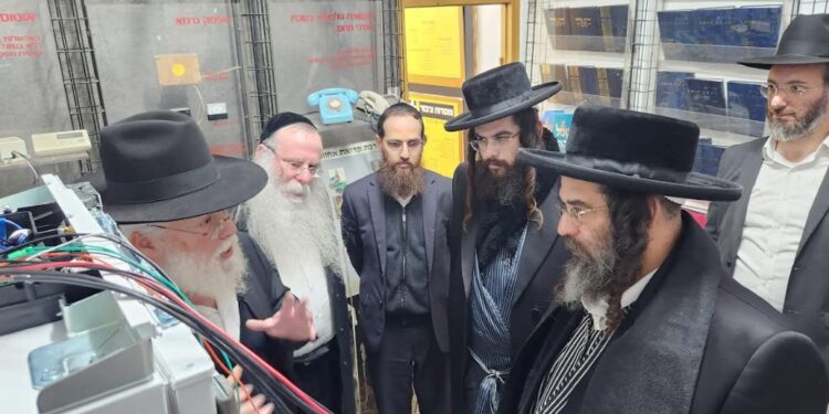 ביקור של גאב”ד ‘היכל הוראה’ בבית המכון המדעי-טכנולוגי להלכה