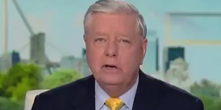 הסנאטור הרפובליקני בביקורת על טראמפ: אמרת שהעזרה בדרך