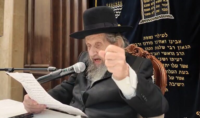 מרן ב'מאור התלמוד':  אפילו אברך או בחור אחד לא יילכו לצבא