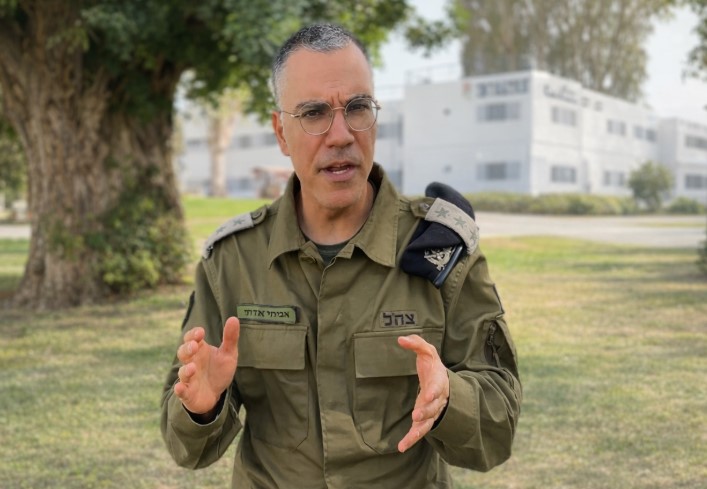 דובר צה"ל בערבית מזהיר כפרים בדרום לבנון: התפנו מהאזור