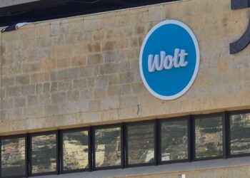 מכה לוולט: תצטרך למכור את ‘וולט מרקט’