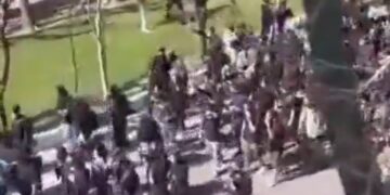 המחאות חוזרות לאיראן: בשתי אוניברסיטאות החלו הפגנות