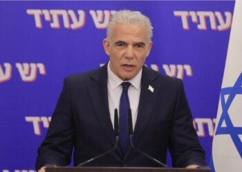 לפיד שב ותוקף את האופוזיציה: צריך להפסיק לעשות שטויות