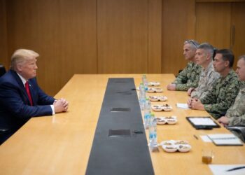 מדברים שלום, נערכים למלחמה הנשיא תודרך על היערכות הצבא