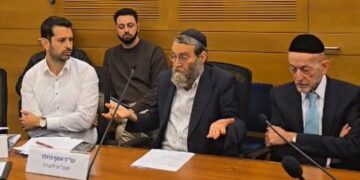 צפו בגפני: לא מתכוון לשתוק שלא אפשרו לאברך להניח תפילין