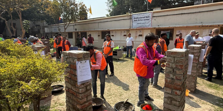 בשורה לענף השיפוצים: החל מיונים לעובדים מקצועיים מהודו