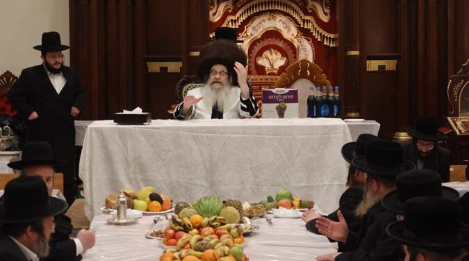 טיש טו’ בשבט בחצר הקודש נדבורנה אלעד