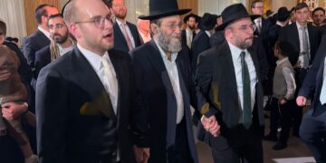 רבנים, אישי ציבור ועיתונאים באו לומר מזל טוב לאבי מימרן