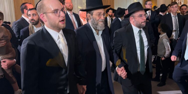 רבנים, אישי ציבור ועיתונאים באו לומר מזל טוב לאבי מימרן