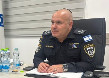 4 שנים להיעדרותו: מפקד מחוז ש”י נפגש עם אמו של מוישי