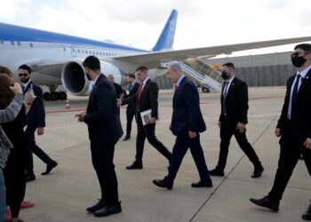 נתניהו המריא לארה”ב: “אציג תפיסתנו לגבי העקרונות במו”מ מול איראן”