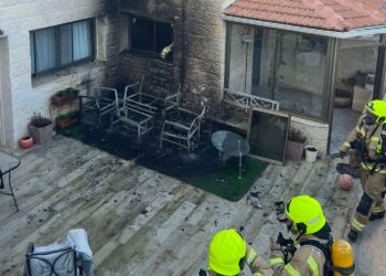 ביתר עילית: אישה נפגעה בינוני בשריפה בביתה