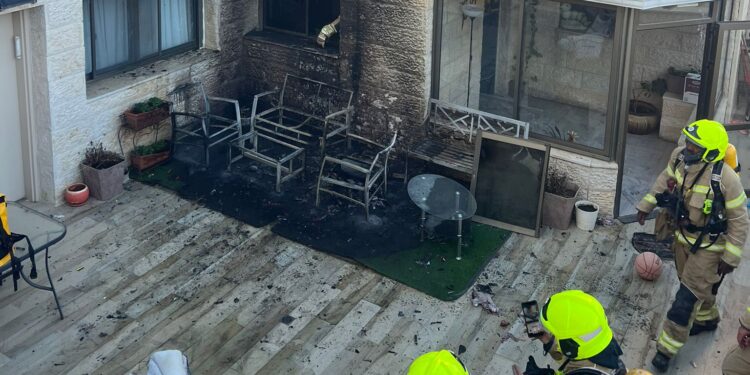 ביתר עילית: אישה נפגעה בינוני בשריפה בביתה