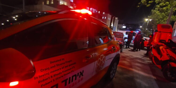 ביתר עילית: בן 15 נפל מגובה ונפצע קשה